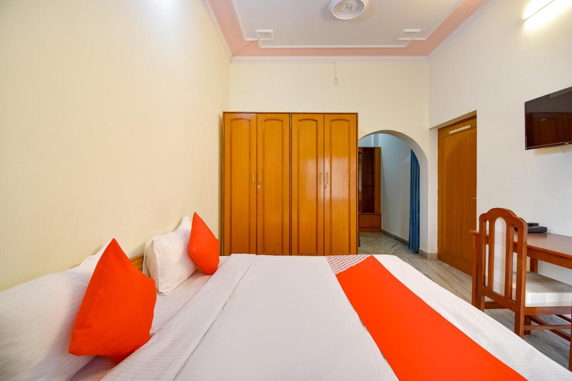 Hotel O Kusum Lodge Pandu Extérieur photo